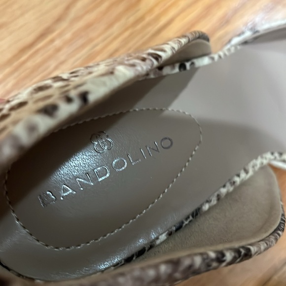 Bandolino snake effect shoes. US 8.5 - Picture 6 of 9